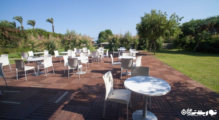 رستوران فضای باز هتل